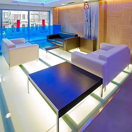 Moon Hotel